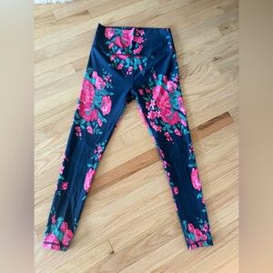 Albion Fit Leggings with Red and Green Floral Design